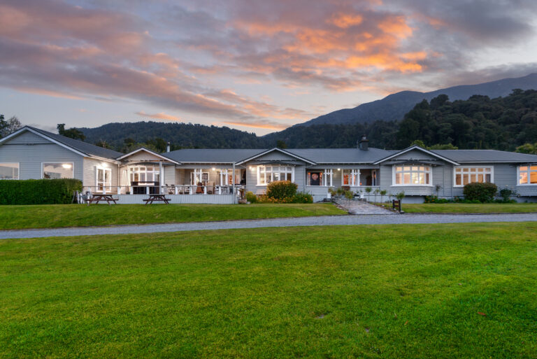 Lake Brunner Eco Lodge, West Coast